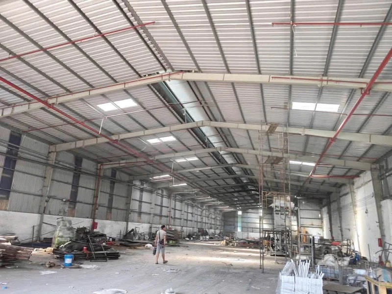 Cho thuê xưởng 2.400m2 Tân Uyên Bình Dương 180 triệu/tháng