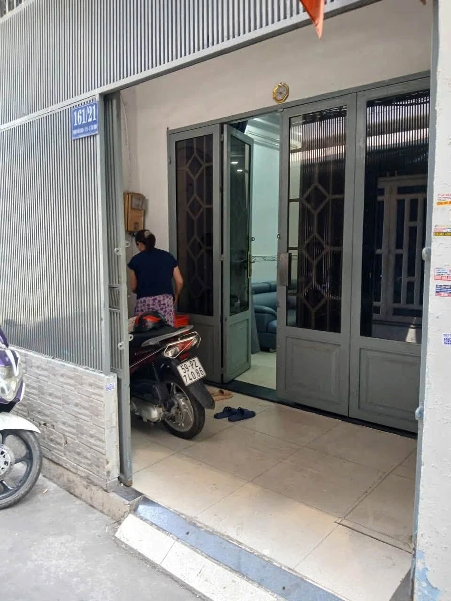 Bán nhà 2 phòng ngủ 40m2 Phạm Văn Bạch Tân Bình - Ảnh thu nhỏ 2
