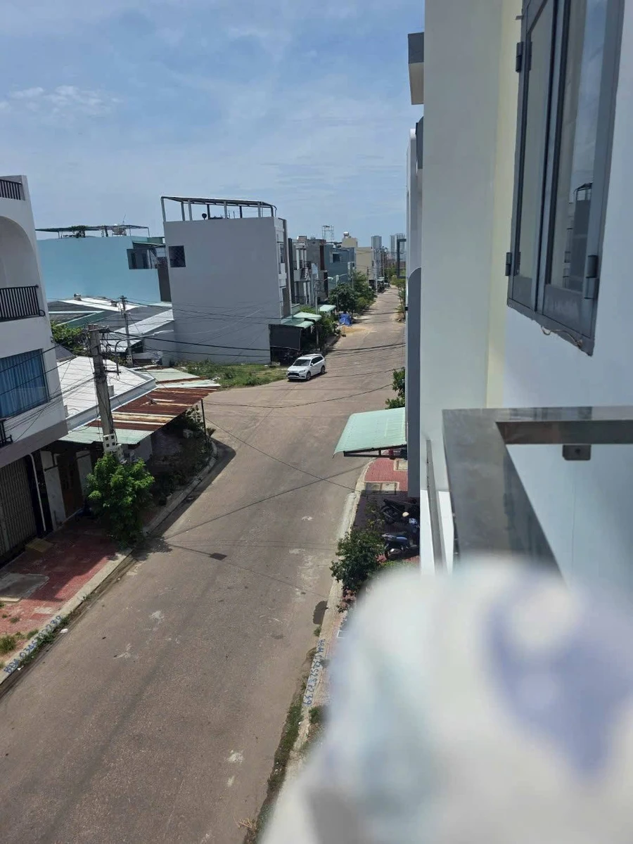 Nhà mặt tiền 4PN 3.5 tầng Quy Nhơn, 43m² - 3.95 tỷ - Ảnh thu nhỏ 2