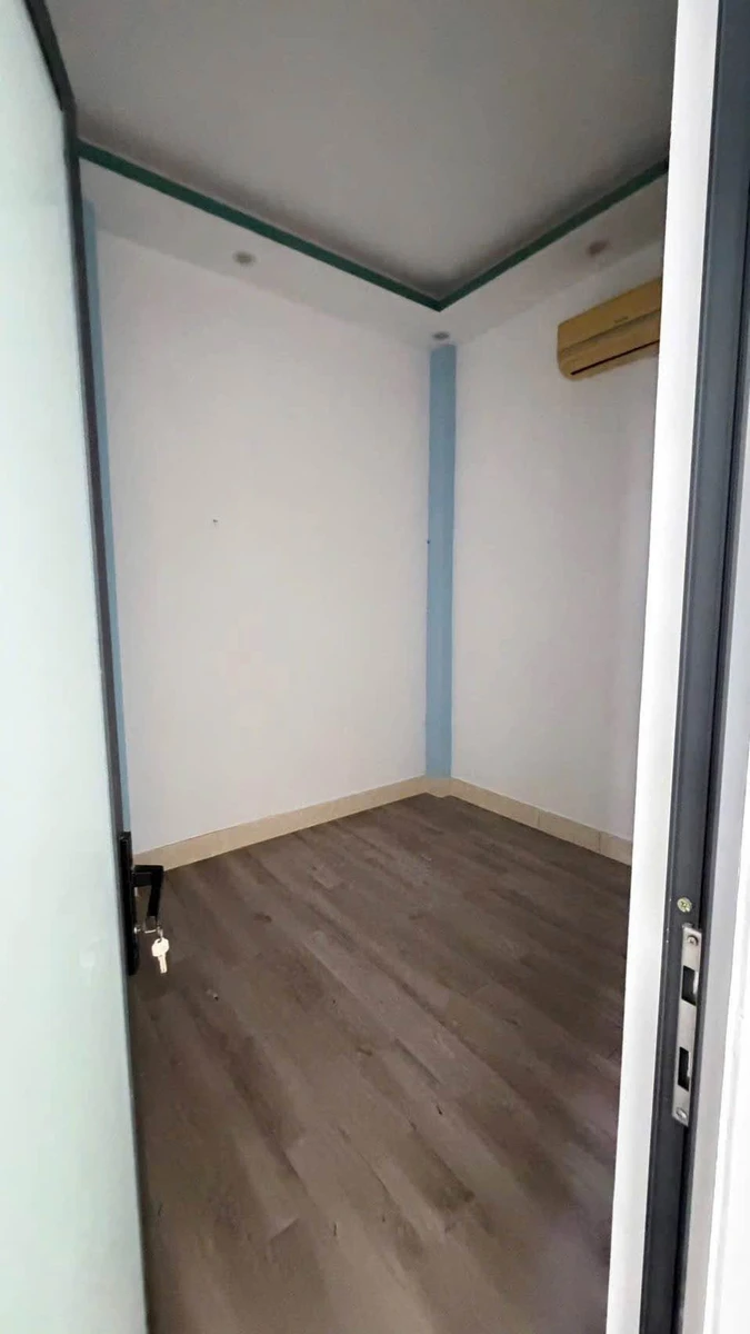 Cho thuê nhà 2 tầng 100m² Trần Quý Kiên 11 triệu/tháng - Ảnh thu nhỏ 4