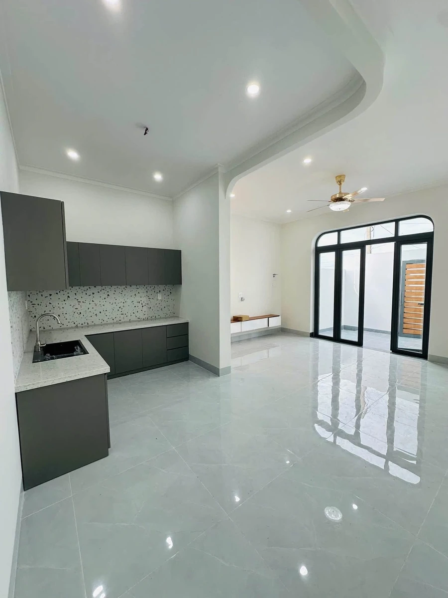 Bán nhà mới xây 100m², 2PN, tặng nội thất ở Lâm Đồng - Ảnh thu nhỏ 3
