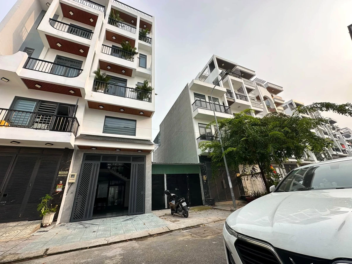 Nhà 5 tầng 64m² TX22 gara ô tô thang máy 7,8 tỷ - Ảnh 1