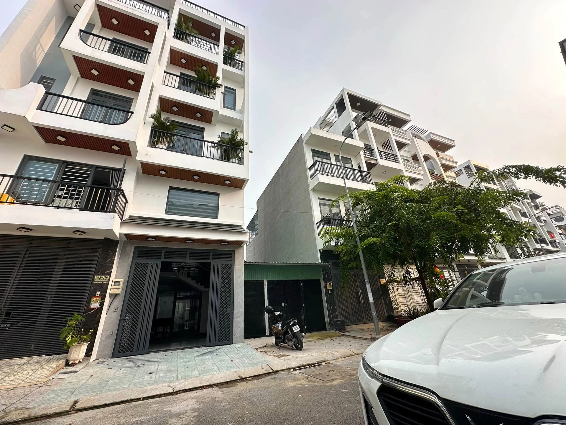 Nhà 5 tầng 64m² TX22 gara ô tô thang máy 7,8 tỷ - Ảnh 1