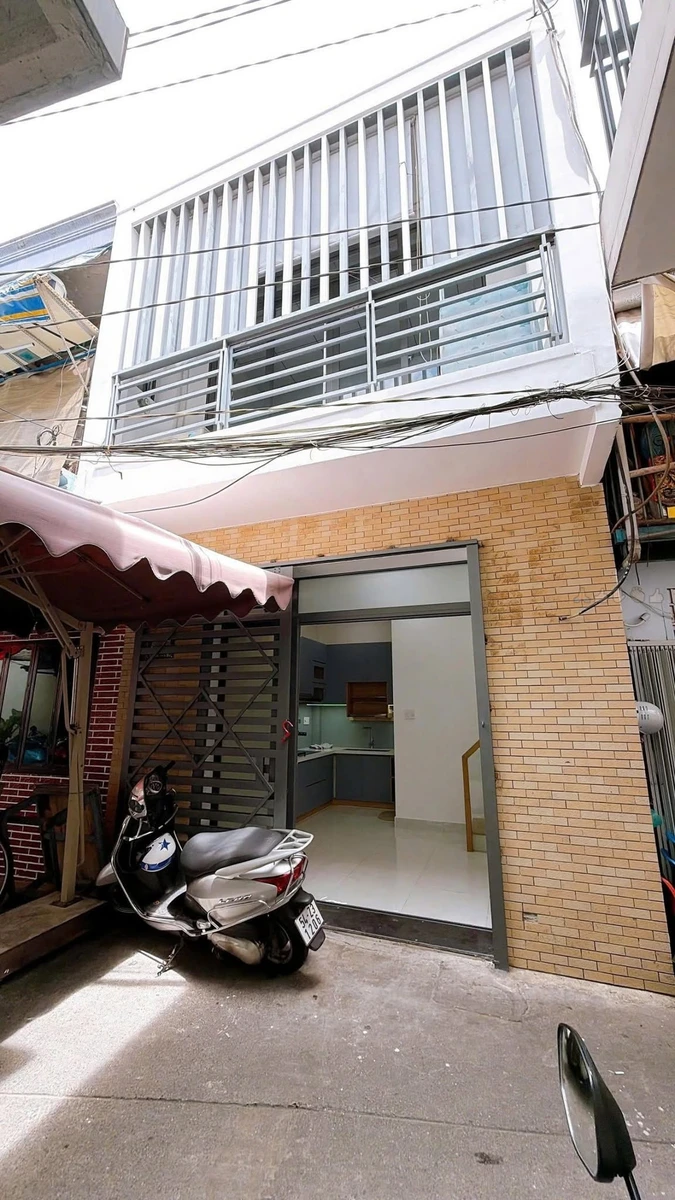 Bán nhà 2 tầng Quận 4, 4,1m x 4,3m, chỉ hơn 2 tỷ - Ảnh thu nhỏ 3