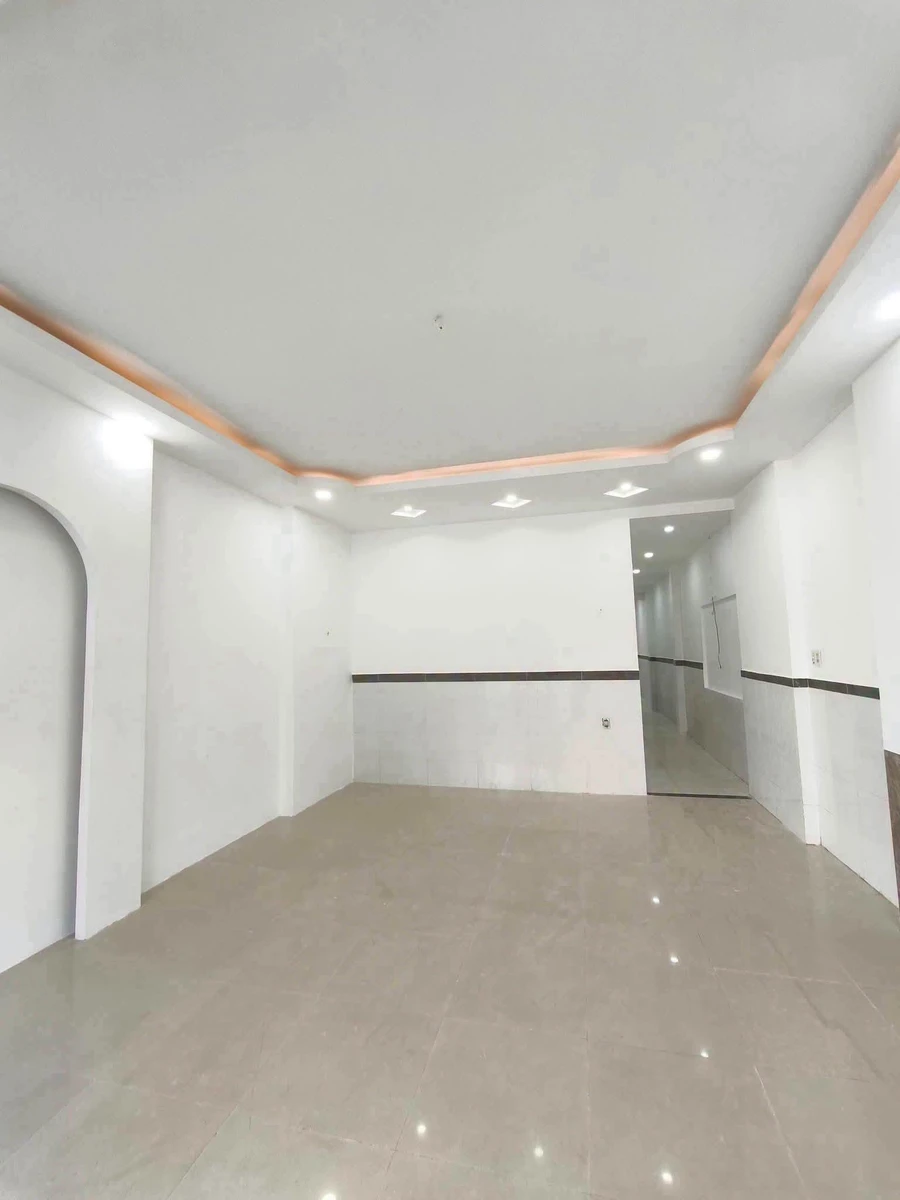 Bán nhà mặt tiền Phạm Hùng, 100m², 3 tỷ 250 triệu, Rạch Giá - Ảnh thu nhỏ 2