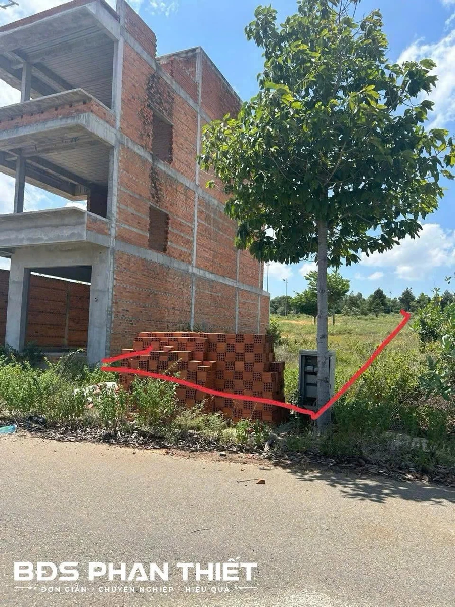 Bán đất nền Queen Pearl Phú Hài 144,2 m² view biển - Ảnh 1