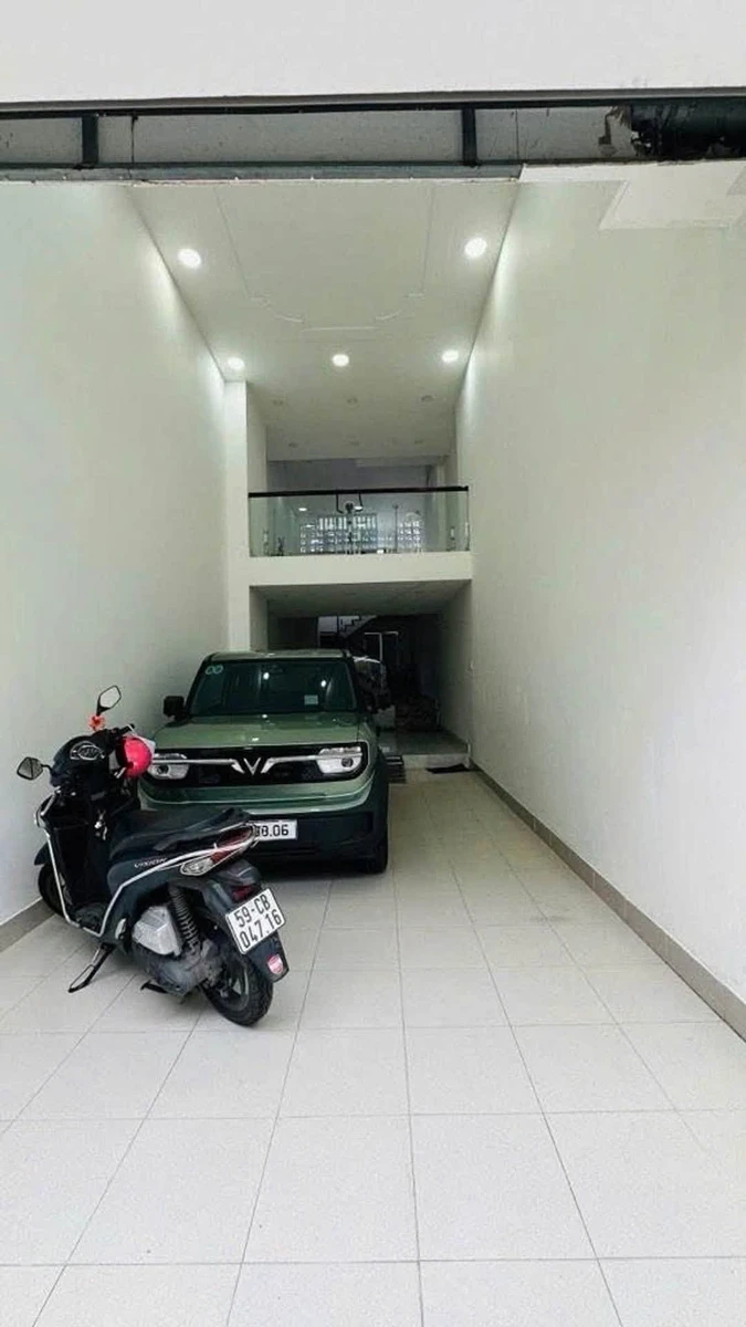Bán nhà ven sông 5 tầng 76m² Quận 7, sổ riêng 12 tỷ - Ảnh thu nhỏ 2