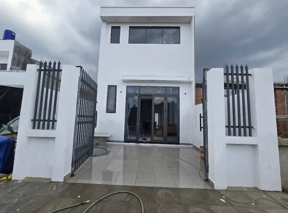 Bán nhà 1 trệt 1 lầu 105m² Tây Ninh 1 tỷ 650 triệu - Ảnh 1