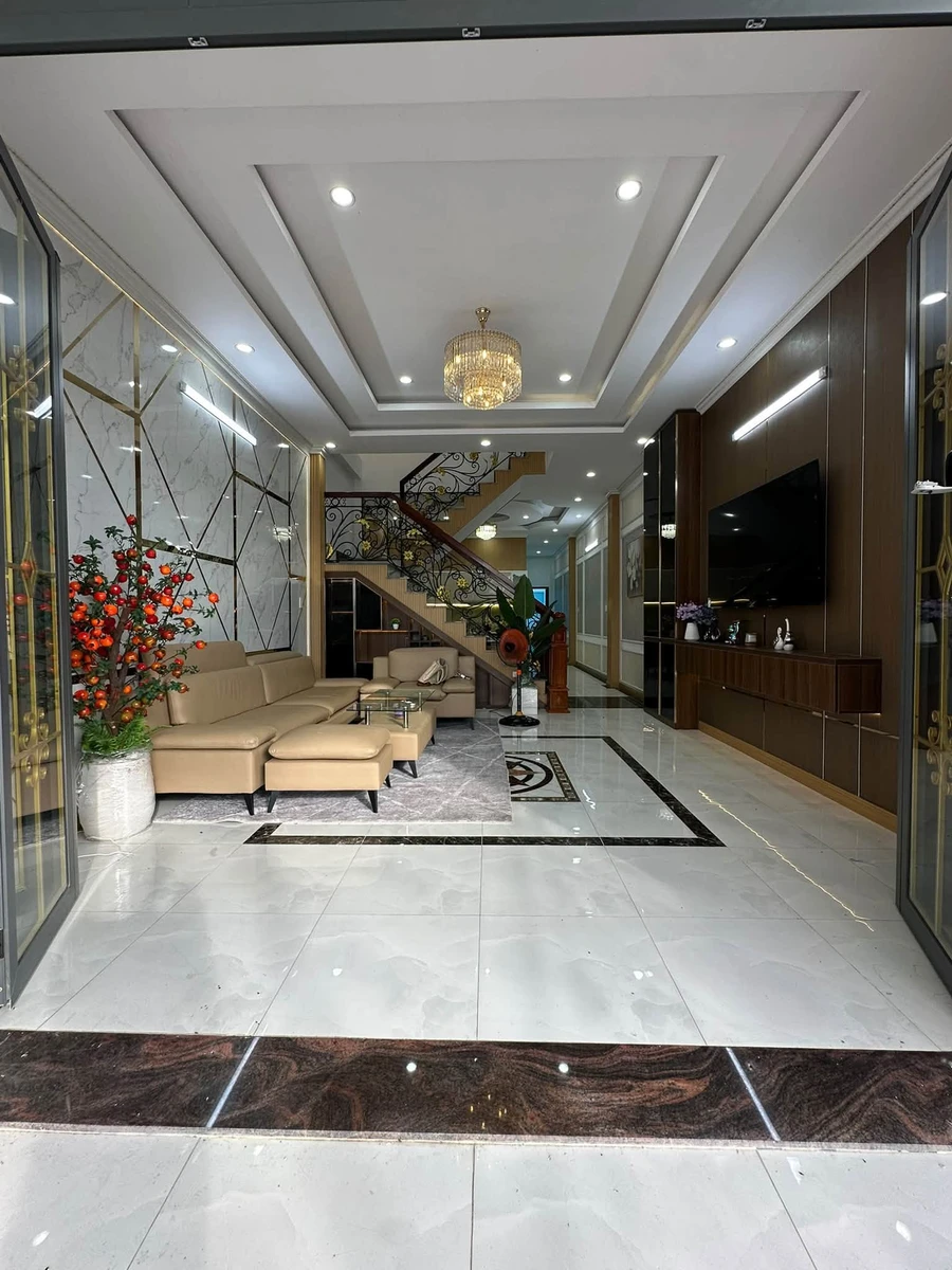 Nhà tân cổ điển 4 phòng ngủ 138m2, giá 3,38 tỷ - Ảnh thu nhỏ 2