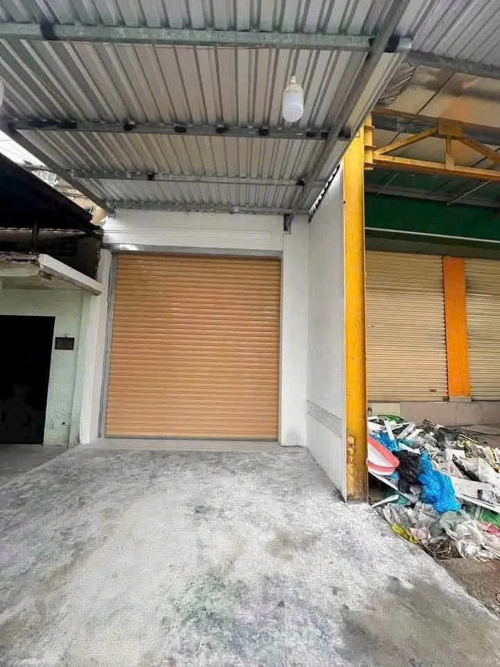 Nhà mặt tiền Tỉnh Lộ Kinh 81m² 2,7 tỷ Quận 1 - Ảnh 1