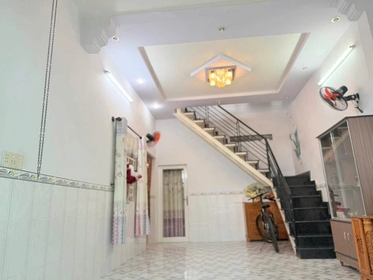 Bán nhà phố 4 PN, 180m² sàn tại Tân Phú, 4.1 tỷ - Ảnh 1