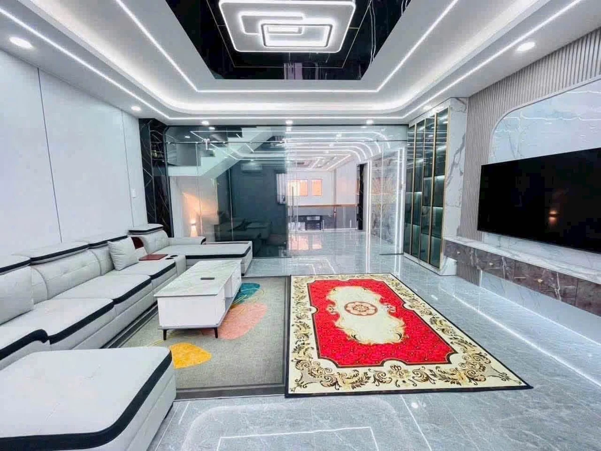Bán nhà phố 6 tầng có thang máy, 82m2, nội thất cao cấp, đường Trần Thị Năm, Quận 12 - Ảnh 1