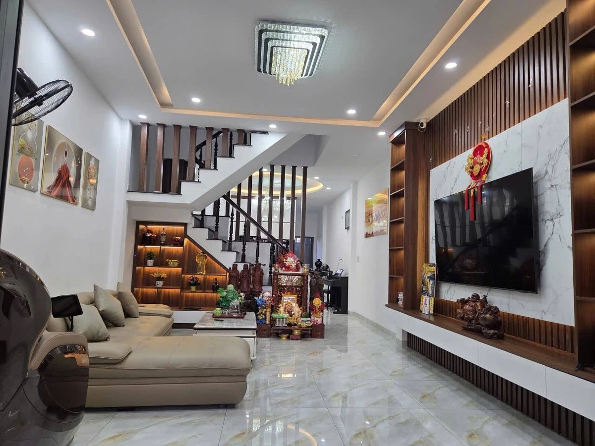 Bán nhà mới 100m², 4PN, 3WC, 8 tỷ, Nha Trang gần biển - Ảnh 1