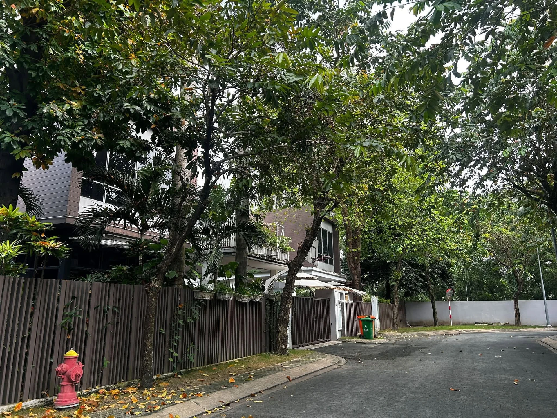 Biệt thự vườn 720m² khu compound an ninh cao cấp Thảo Điền - Ảnh 1