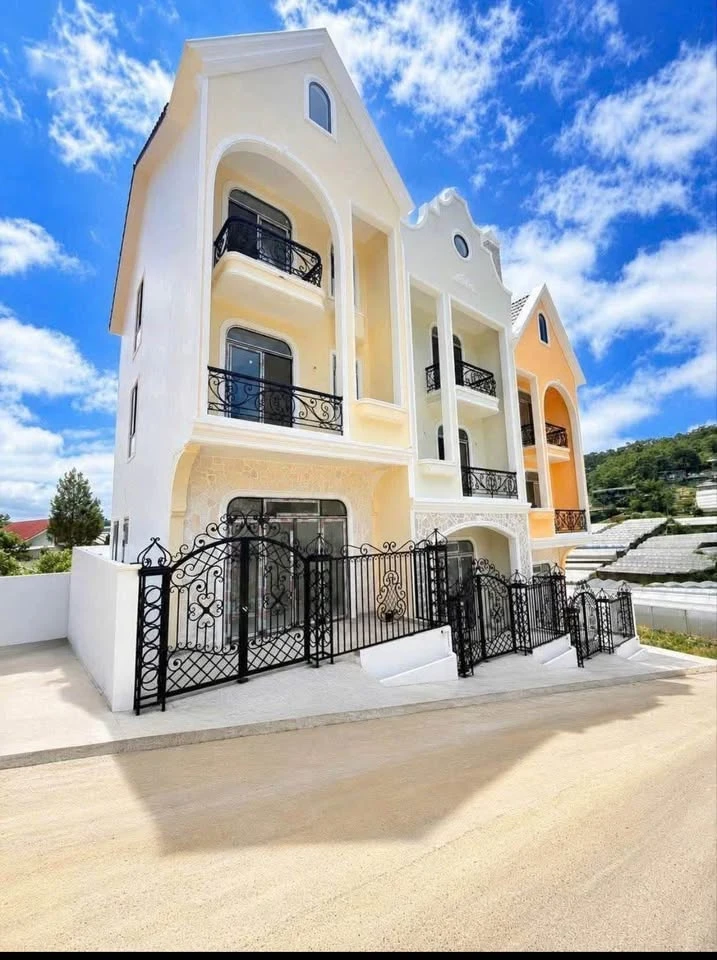 Bán nhà mới 4PN, 5WC, 75m² view thung lũng Đà Lạt - Ảnh 1
