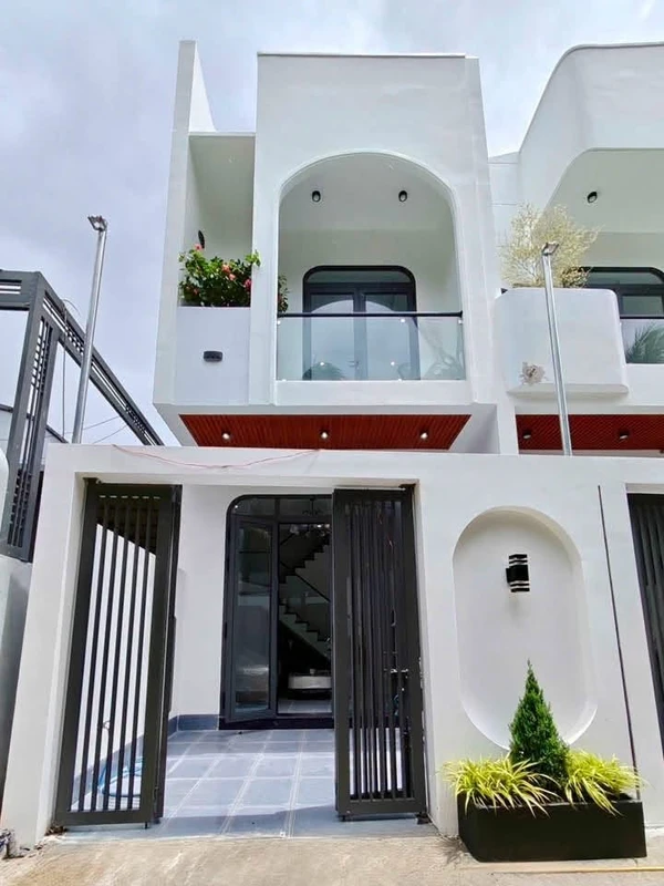 Bán nhà 1 trệt 1 lầu 4x16m hẻm ô tô, 3PN 3WC, đường Nguyễn Cư Trinh, Rạch Giá