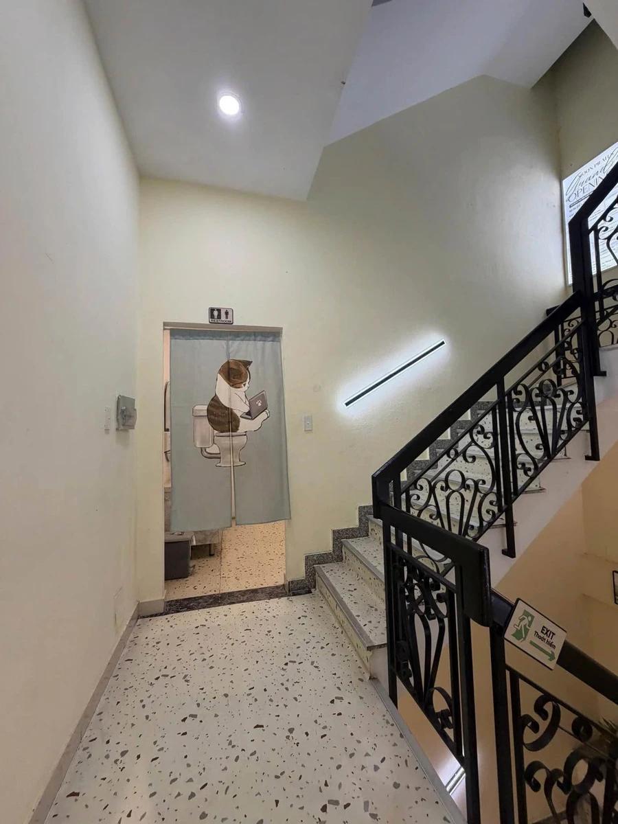 Cho thuê shophouse góc 2 mặt tiền 80m2 Quận 1, 100 triệu/tháng - Ảnh thu nhỏ 4