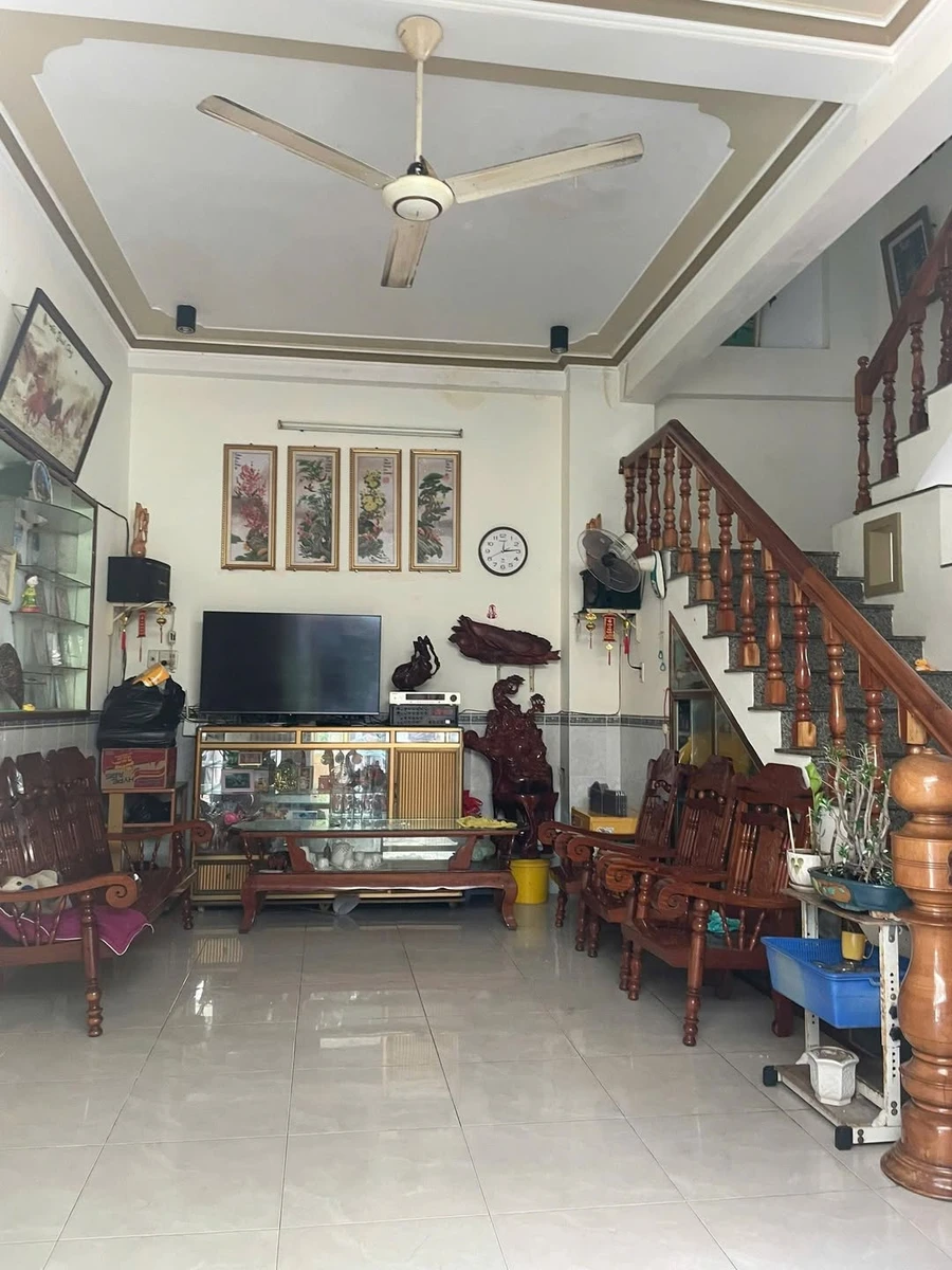 Bán nhà 2 phòng ngủ 42,2m² Phường 2 Quận 4 - Ảnh 1