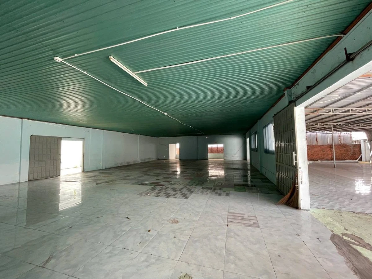 Cho thuê xưởng 2.000m² với PCCC đầy đủ 60 triệu/tháng - Ảnh thu nhỏ 2