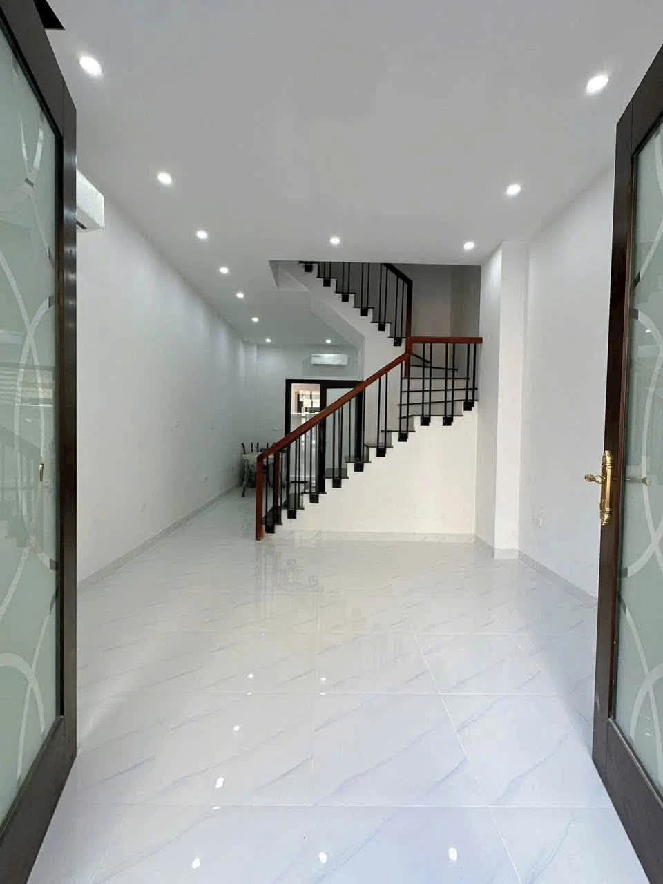 Bán liền kề Cọ Xanh 48m² hoàn thiện 2 tầng 6,3 tỷ - Ảnh 1