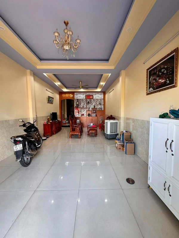 Bán nhà mặt tiền 4.5x20m, 4 phòng, Rạch Giá, 3.65 tỷ