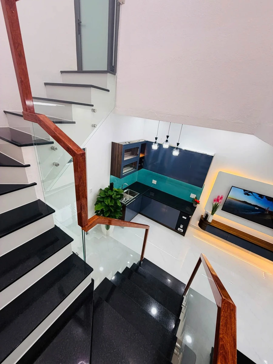 Bán nhà 1 trệt 1 lầu 50m², 3 phòng ngủ gần Hồ Xuân Hương, Phường 9, Đà Lạt - Ảnh thu nhỏ 3