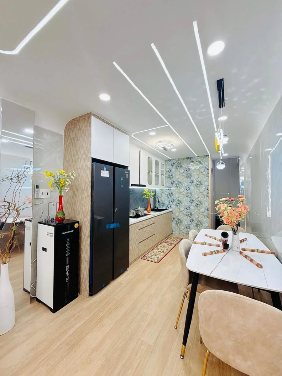 Bán nhà mặt tiền kinh doanh 48m2, 4 tầng, đường Lê Quang Định, Bình Thạnh, hơn 10 tỷ - Ảnh thu nhỏ 2