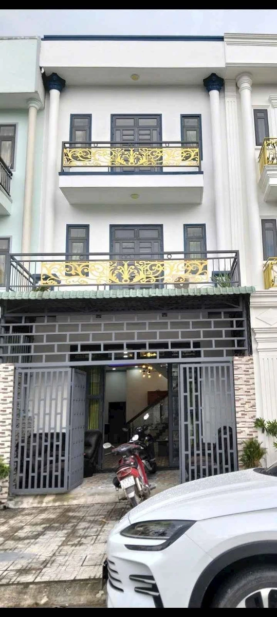Bán nhà 1 trệt 2 lầu 75m2, 4 phòng ngủ, Uyên Hưng - Ảnh 1