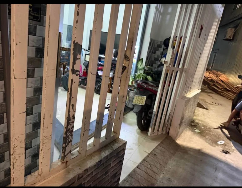 Bán đất tặng nhà kiệt Nguyễn Phước Nguyên 90m2, 2 phòng ngủ, giá 2,67 tỷ