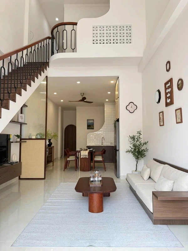 Bán nhà mê lửng mới 4x24m, 3PN, full nội thất, gần Phạm Ngũ Lão, Buôn Ma Thuột