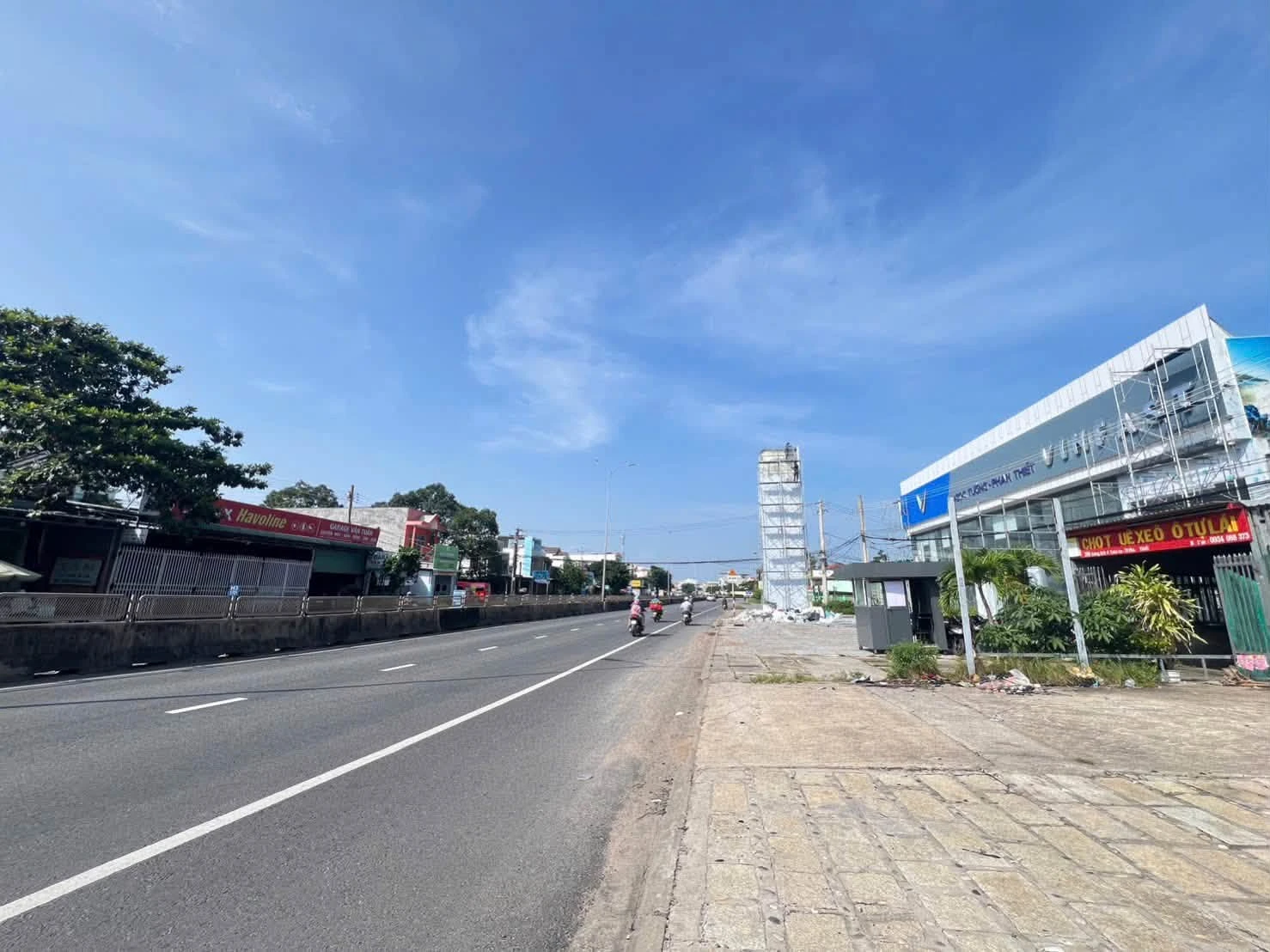 Bán nhà mặt tiền Phan Thiết 100m2 1PN giá 3.2 tỷ - Ảnh 1