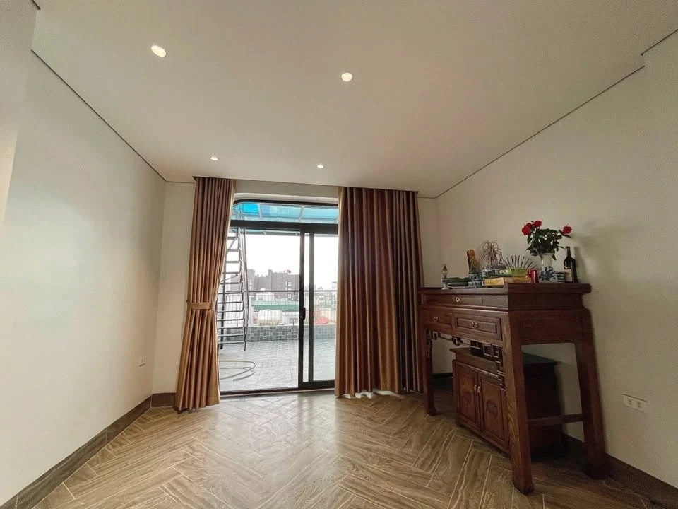 Bán nhà 6 tầng Thạch Bàn 39m² 10.25 tỷ - Ảnh thu nhỏ 4