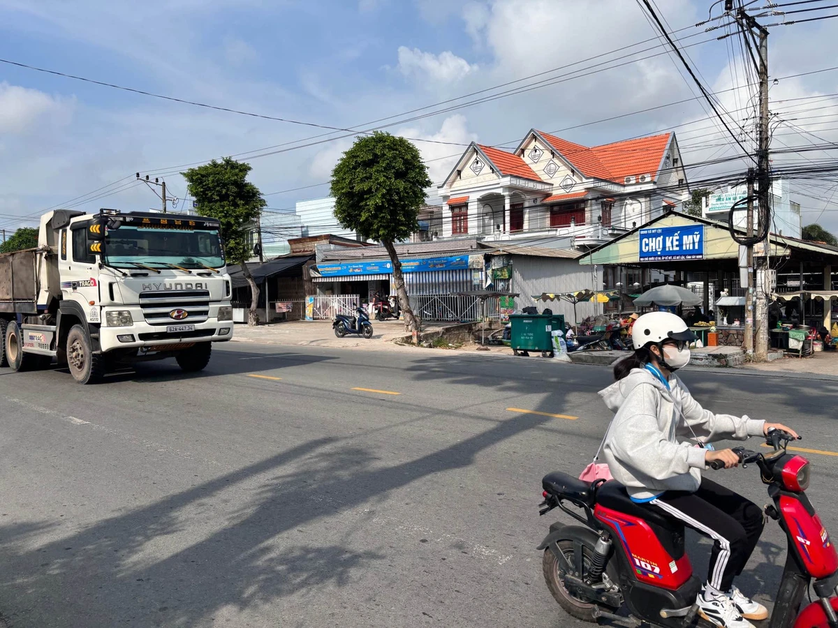 Bán nhà 1 trệt 1 lầu 3PN, 74m² gần chợ Kế Mỹ, 1.59 tỷ - Ảnh thu nhỏ 2