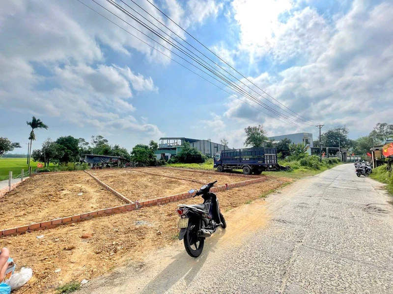 Bán đất 110m² giá 700 triệu, gần chợ trường học