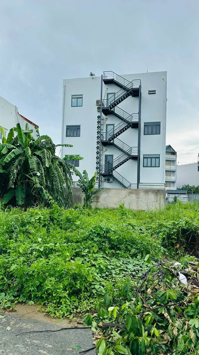 Bán đất 110m2 Quận 9 giá 4 tỷ xây dựng tự do - Ảnh thu nhỏ 3
