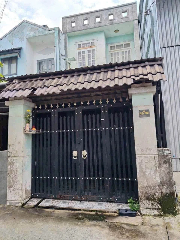 Cho thuê nhà 1 trệt 1 lầu 4 PN 88m² Đông Thạnh Hóc Môn