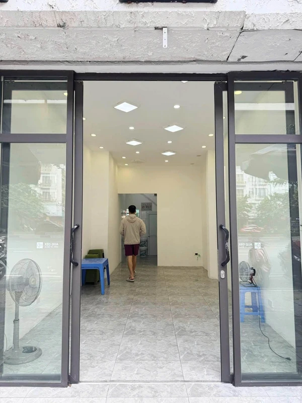 Cho thuê nguyên căn mặt phố Minh Khai, 31m², 22 triệu/tháng