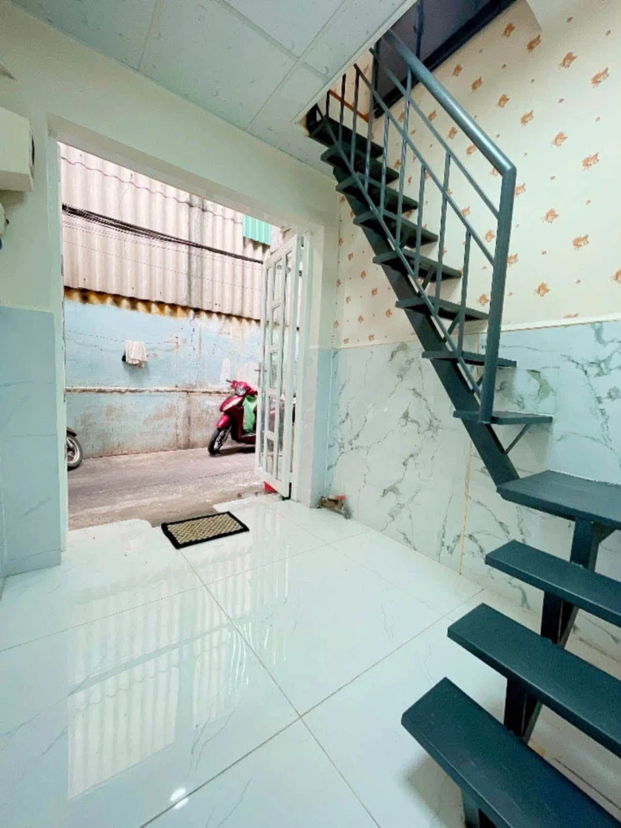 Bán nhà 1 tầng, 1 PN, 16,4m² tại Nguyễn Tất Thành, Quận 4 - Ảnh thu nhỏ 4