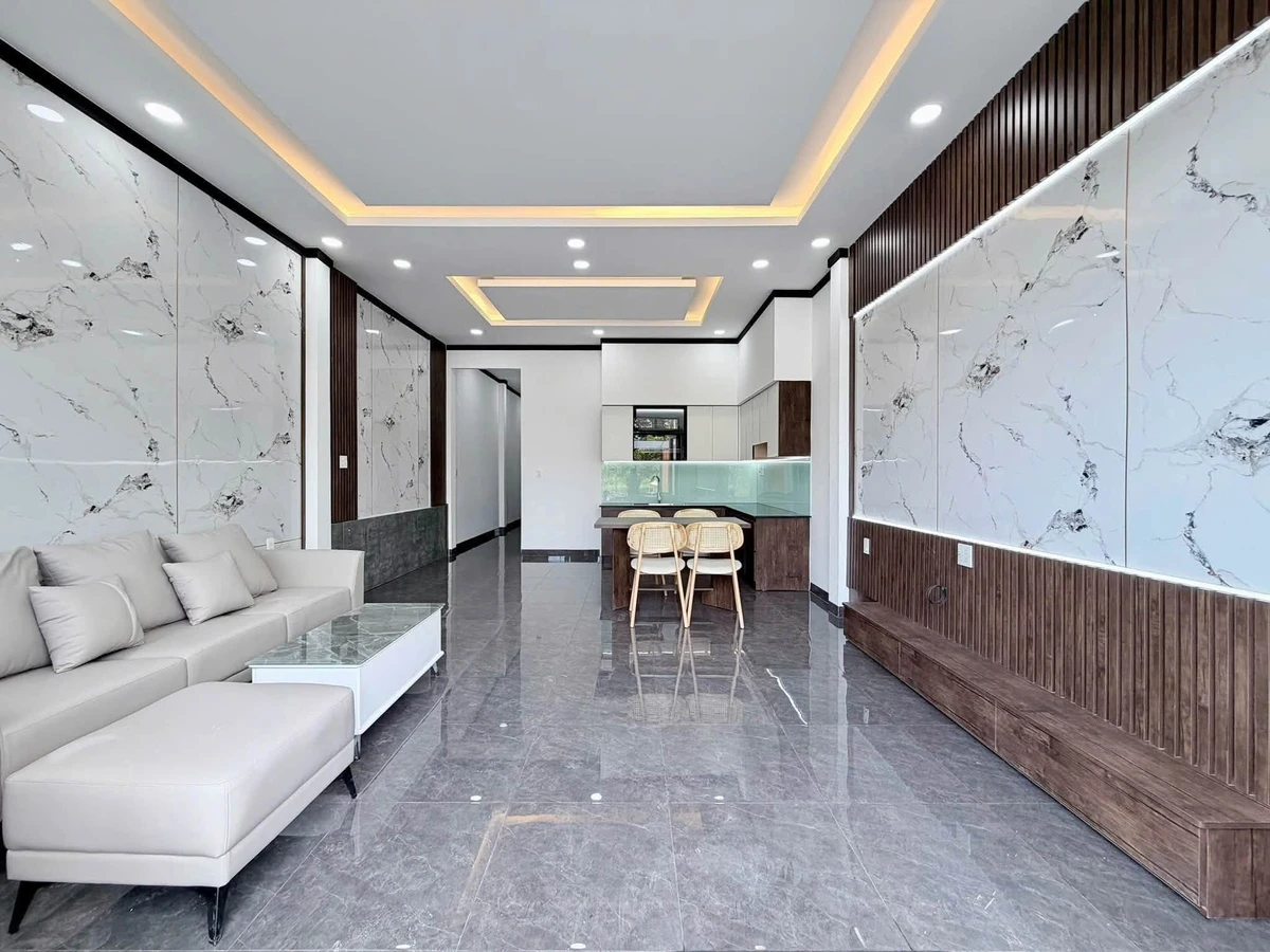 Bán nhà mặt tiền 2PN Long Khánh, 100m², 1 tỷ 250 triệu - Ảnh thu nhỏ 3