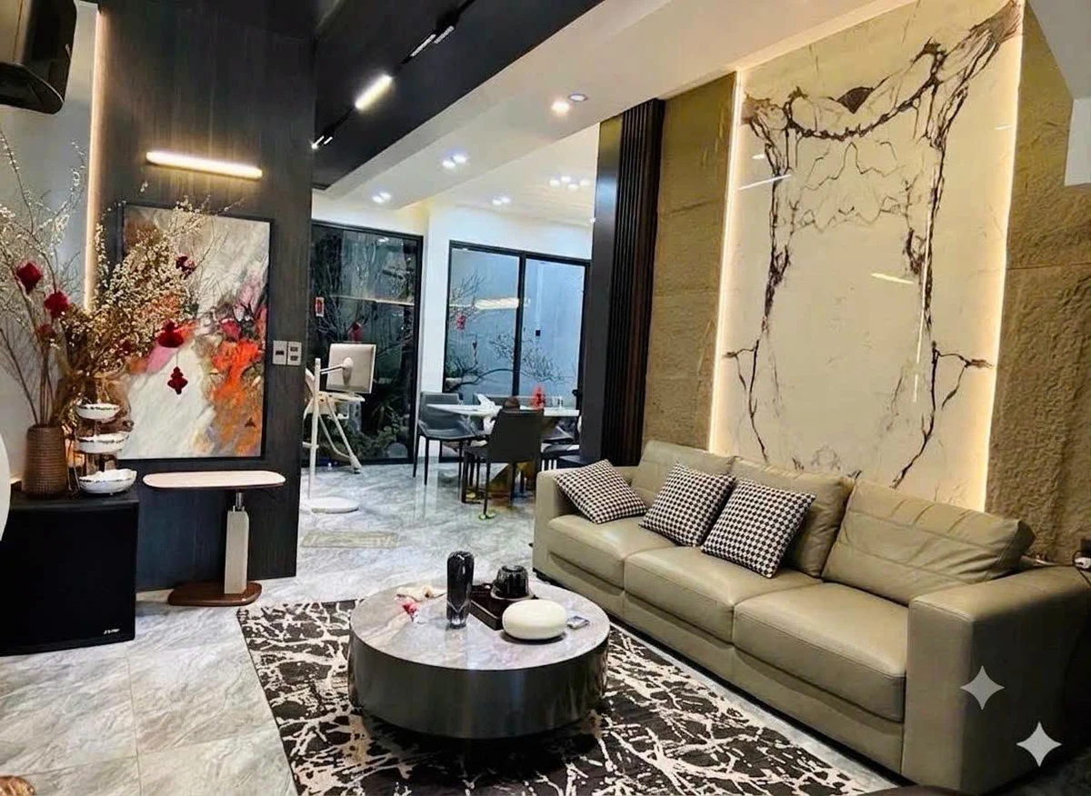 Bán nhà 4 tầng 92m² gần ngõ Đồng Tâm, 4 phòng ngủ, sân vườn BBQ - Ảnh thu nhỏ 2
