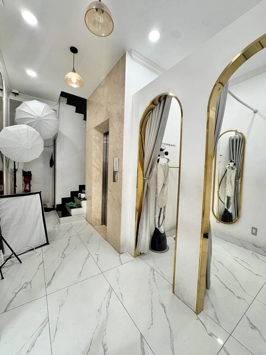 Bán shophouse mặt tiền Huỳnh Văn Bánh, 57m², 5 tầng - Ảnh thu nhỏ 3