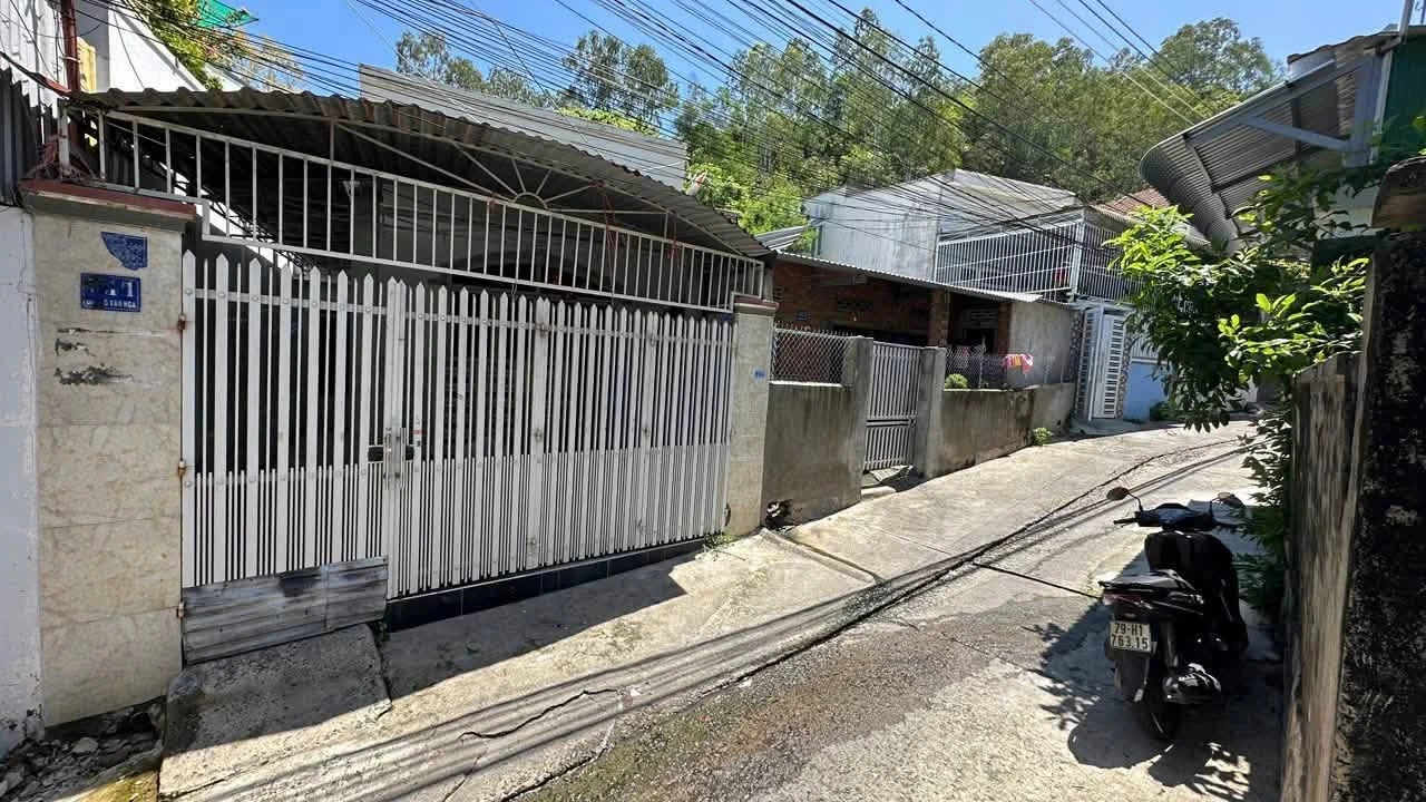 Bán nhà 97,9m² Dương Văn Nga Bắc Nha Trang 3,5 tỷ gần biển - Ảnh 1