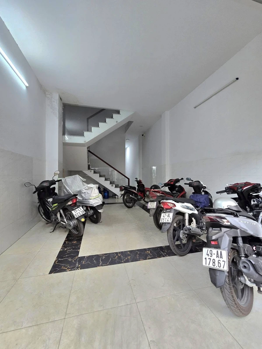 Bán căn hộ dịch vụ 4 tầng 86m2, 8 phòng cho thuê, đường 210 Tăng Nhơn Phú, Thủ Đức - Ảnh thu nhỏ 2