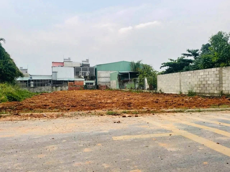 Bán đất 385m2 mặt tiền đường nhựa 7m gần Lồ Ô, phường Đông Hòa, giá 14 tỷ