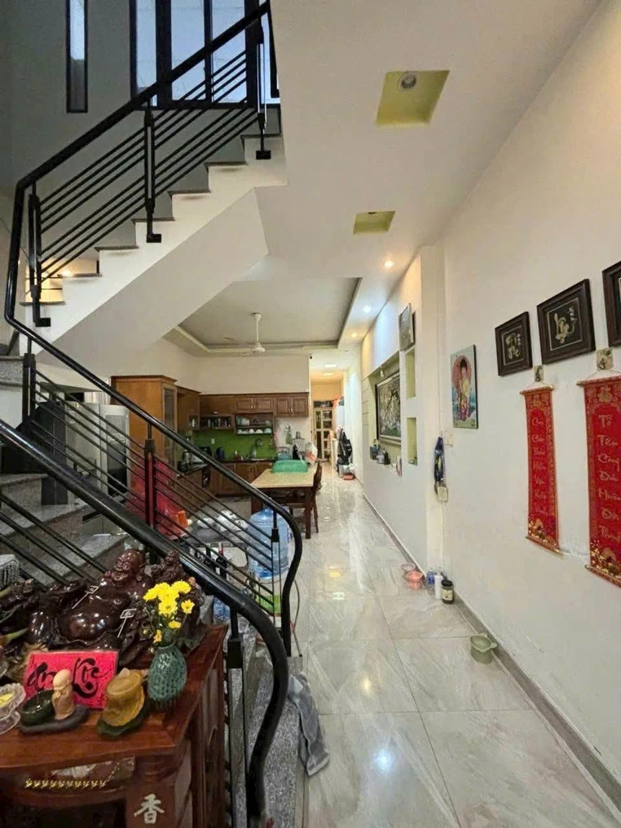 Bán nhà mặt tiền Nguyễn Thị Thập Q.7 125m2 4PN giá 9.19 tỷ - Ảnh thu nhỏ 2