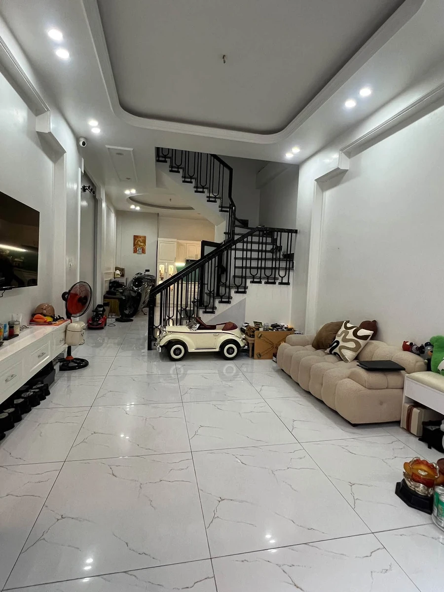 Bán nhà 3 tầng 50m² giá 2,99 tỷ Khúc Thừa Dụ - Ảnh thu nhỏ 4