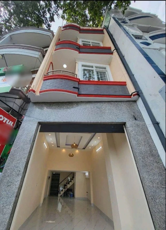 Cho thuê nhà nguyên căn mặt tiền Hoàng Sa, 40m², 4PN 5WC, Tân Bình