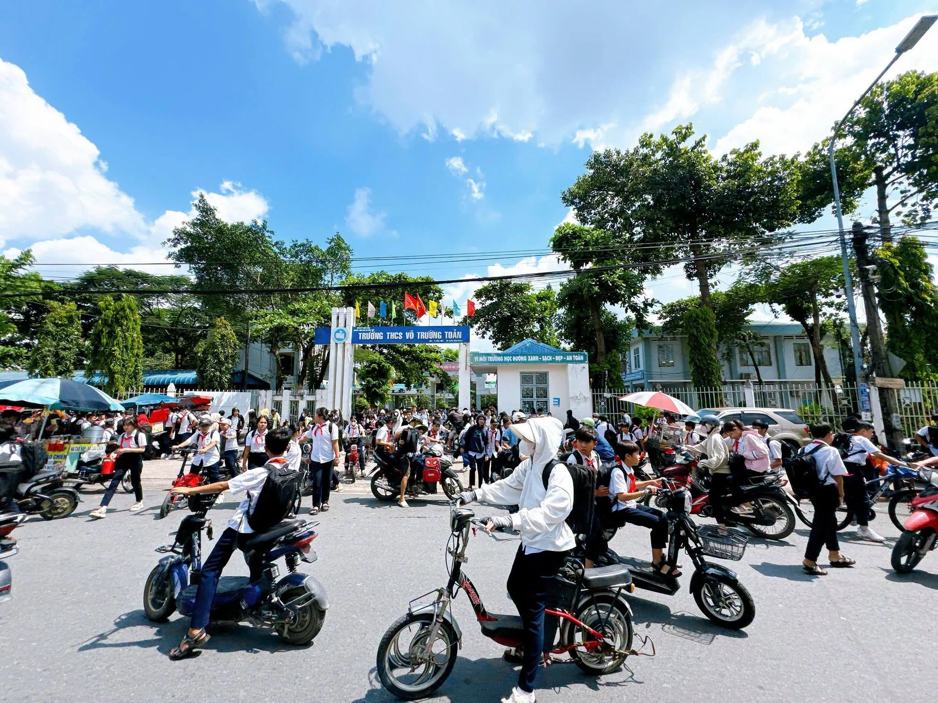Bán nhà 97m2 P. Tân Hoà gần trường học, 3,4 tỷ - Ảnh 1