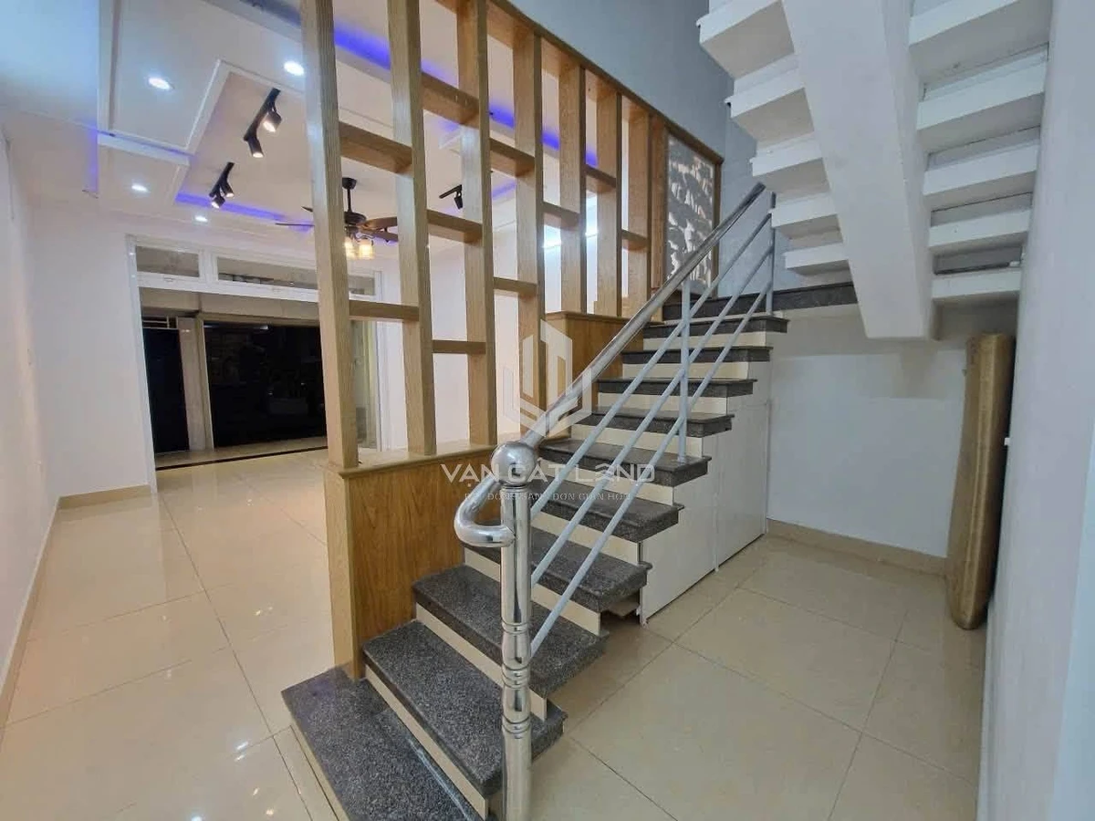 Bán nhà 1 trệt 2 lầu hẻm ô tô Hoàng Hoa Thám 90m² 9,4 tỷ - Ảnh thu nhỏ 4