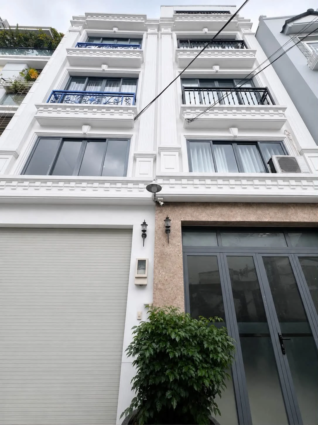 Bán căn hộ dịch vụ 5 tầng 9PN 47m² đường Hoàng Hoa Thám, Bình Thạnh giá 9,9 tỷ - Ảnh 1